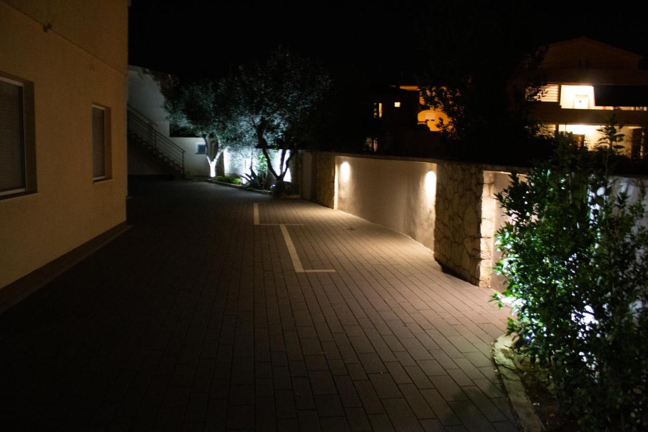 Apartments Villa Jelena Vodice Kültér fotó