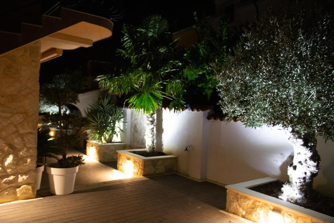 Apartments Villa Jelena Vodice Kültér fotó