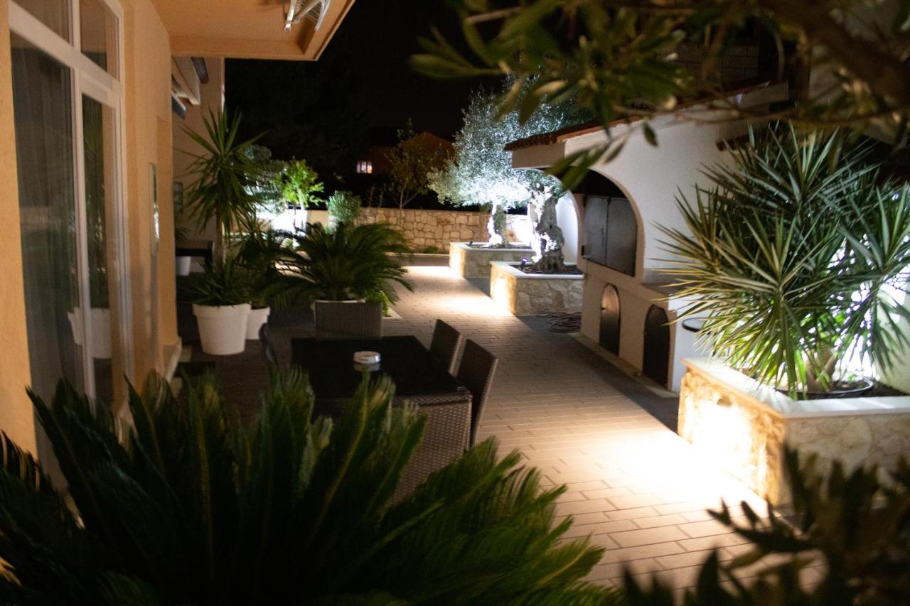 Apartments Villa Jelena Vodice Kültér fotó