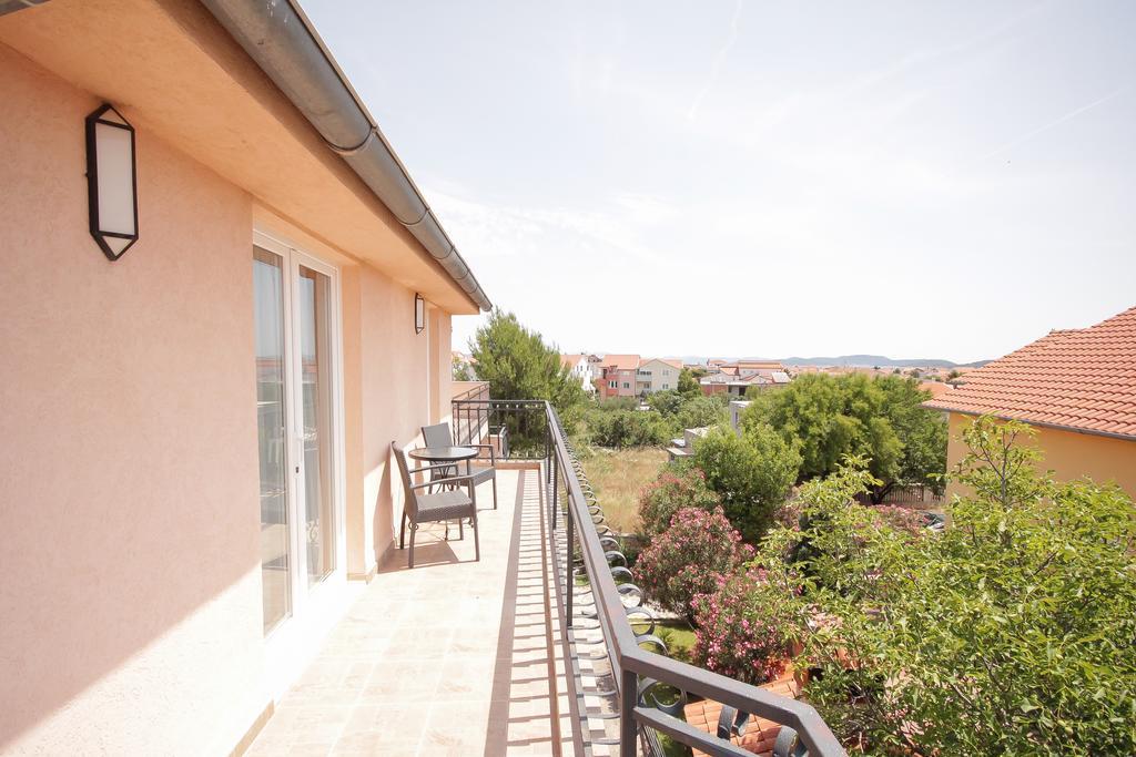 Apartments Villa Jelena Vodice Szoba fotó